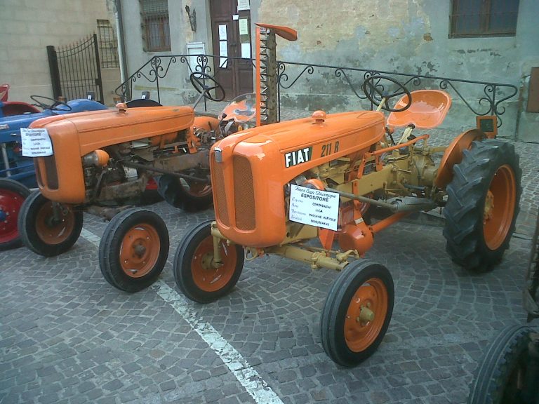 Trattori Vecchi, Nuove Revisioni | Autoscuola Cannetese